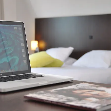 Sandton Centre - Centre With Private Parking Hotel Eindhoven