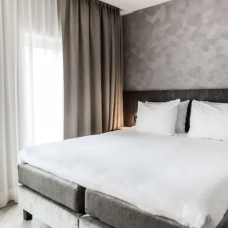 Sandton Centre - Private Parking Hotell