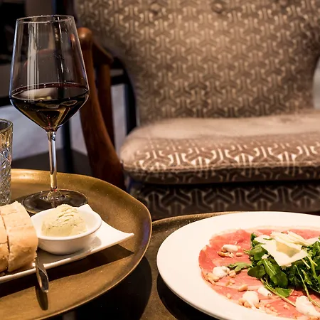 Sandton Centre - Private Parking Hotell Eindhoven