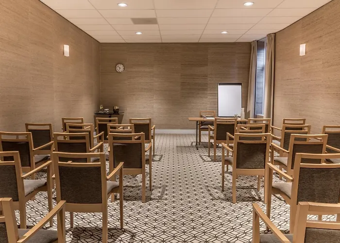 Hotel Sandton Eindhoven Centre 3*