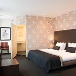 Отель Sandton Eindhoven Centre - Hotel Eindhoven City Centre With Private Parking Эйндховен