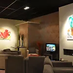 Отель Sandton Eindhoven Centre - Hotel Eindhoven City Centre With Private Parking 3*