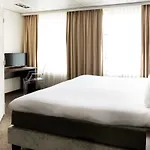 Sandton Eindhoven Centre - Hotel Eindhoven City Centre With Private Parking Отель