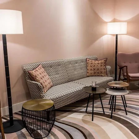Sandton Eindhoven Centre - Hotel Eindhoven City Centre With Private Parking