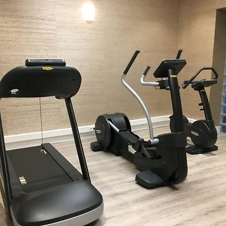 Sandton Centre - Private Parking Hotel 3*