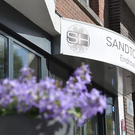 Отель Sandton Eindhoven Centre - Hotel Eindhoven City Centre With Private Parking Эйндховен
