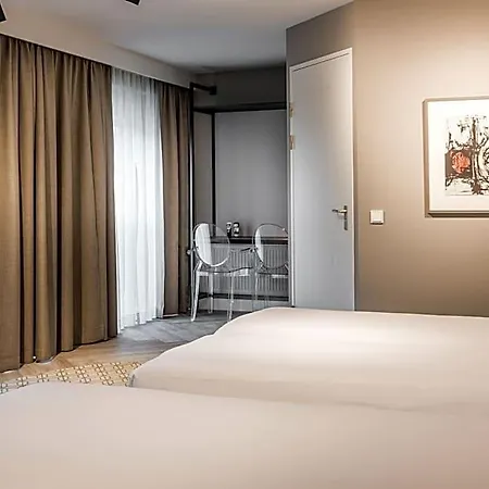 Sandton Centre - Centre With Private Parking 3*