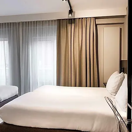호텔 Sandton Centre - Centre With Private Parking 3*