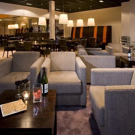 Sandton Centre - Centre With Private Parking 3*
