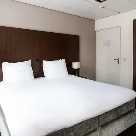 Hotel Sandton Centre - Private Parking Eindhoven