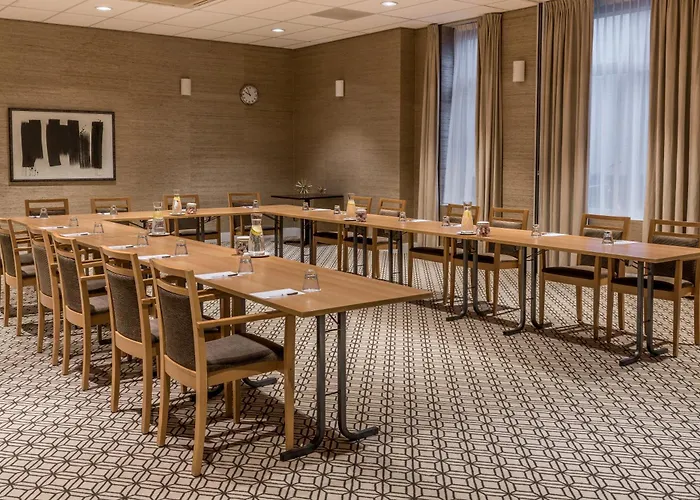 Sandton Eindhoven Centre - Hotel Eindhoven City Centre With Private Parking