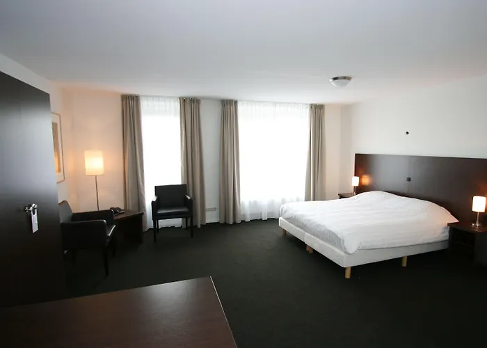Szálloda Sandton Eindhoven Centre - Hotel Eindhoven City Centre With Private Parking 3*