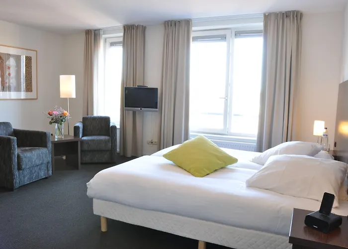 Sandton Centre - Private Parking Hotel