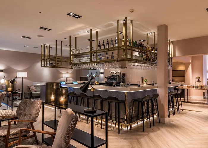 Hotel Sandton Centre - Private Parking Eindhoven