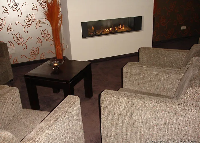 Sandton Centre - Private Parking Hotel 3*