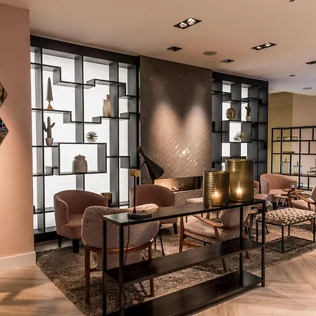 ホテル Sandton Centre - Private Parking アイントホーフェン