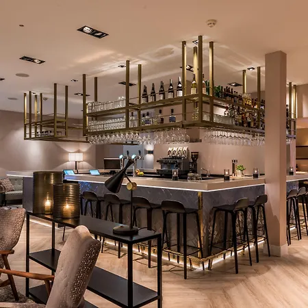Hotel Sandton Centre - Centre With Private Parking Eindhoven