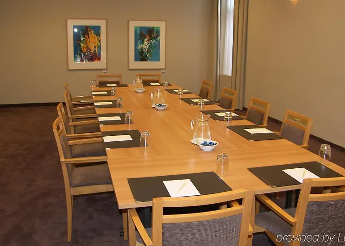 Hotel Sandton Centre - Private Parking