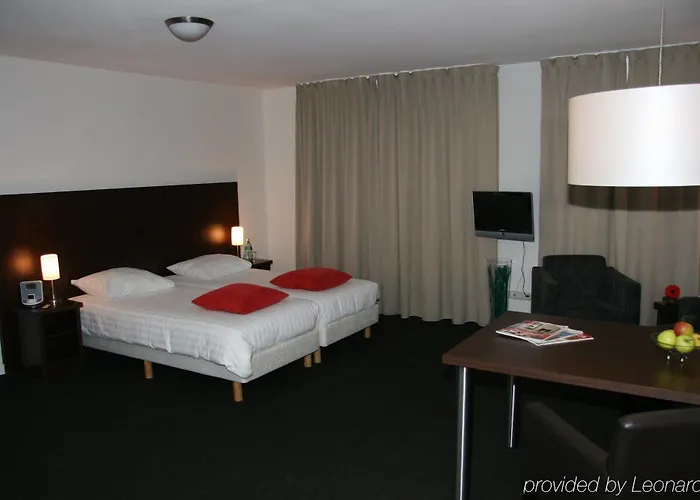 Sandton Centre - Private Parking Hotel