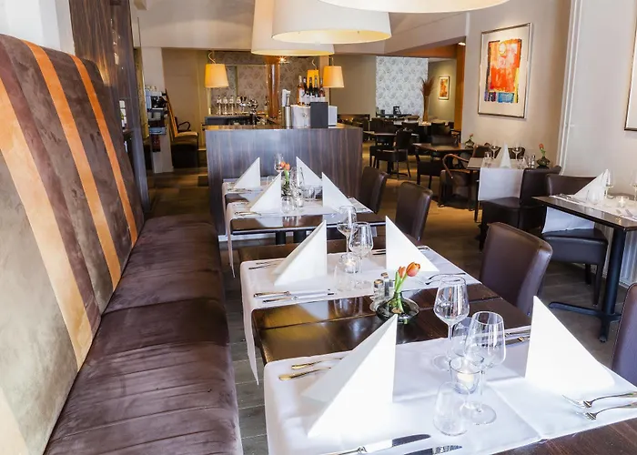 Hotel Sandton Centre - Private Parking Eindhoven